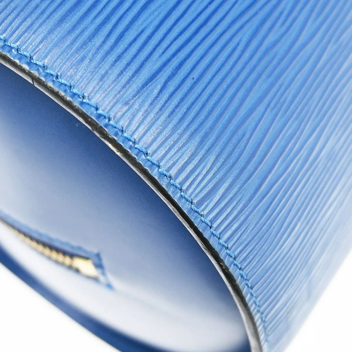 Louis Vuitton Soufflot Epi Leather Blue Leather Handbag (Pre-Owned)