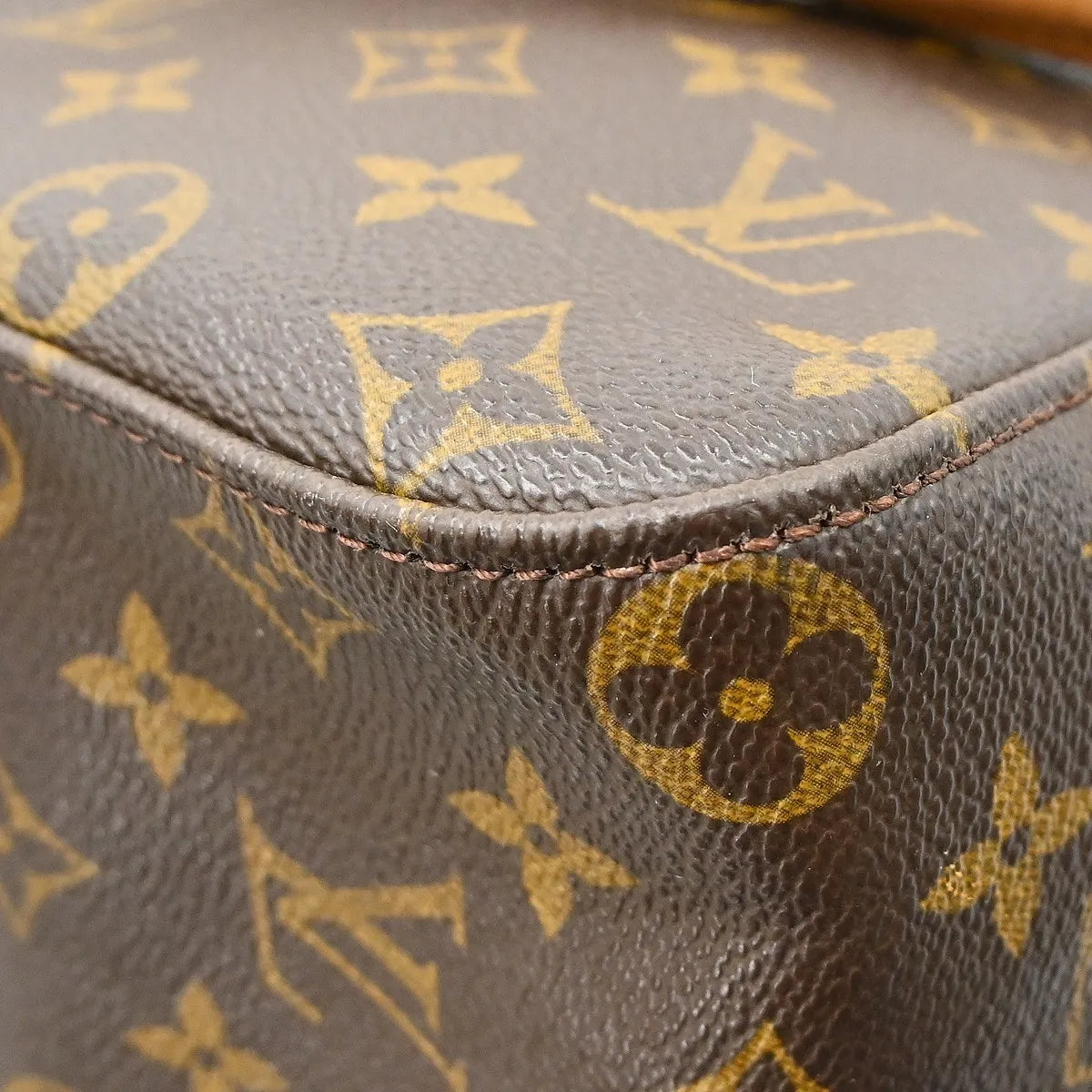 Louis Vuitton Monogram Looping Monogram Canvas Brown Canvas Shoulder Bag Bag (Pre-Owned)