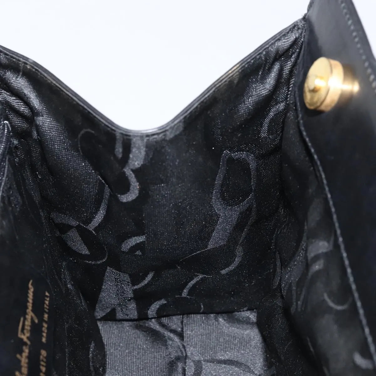 Salvatore Ferragamo Convertible Vara Bow Tote Leather Black Leather Handbag (Pre-Owned)