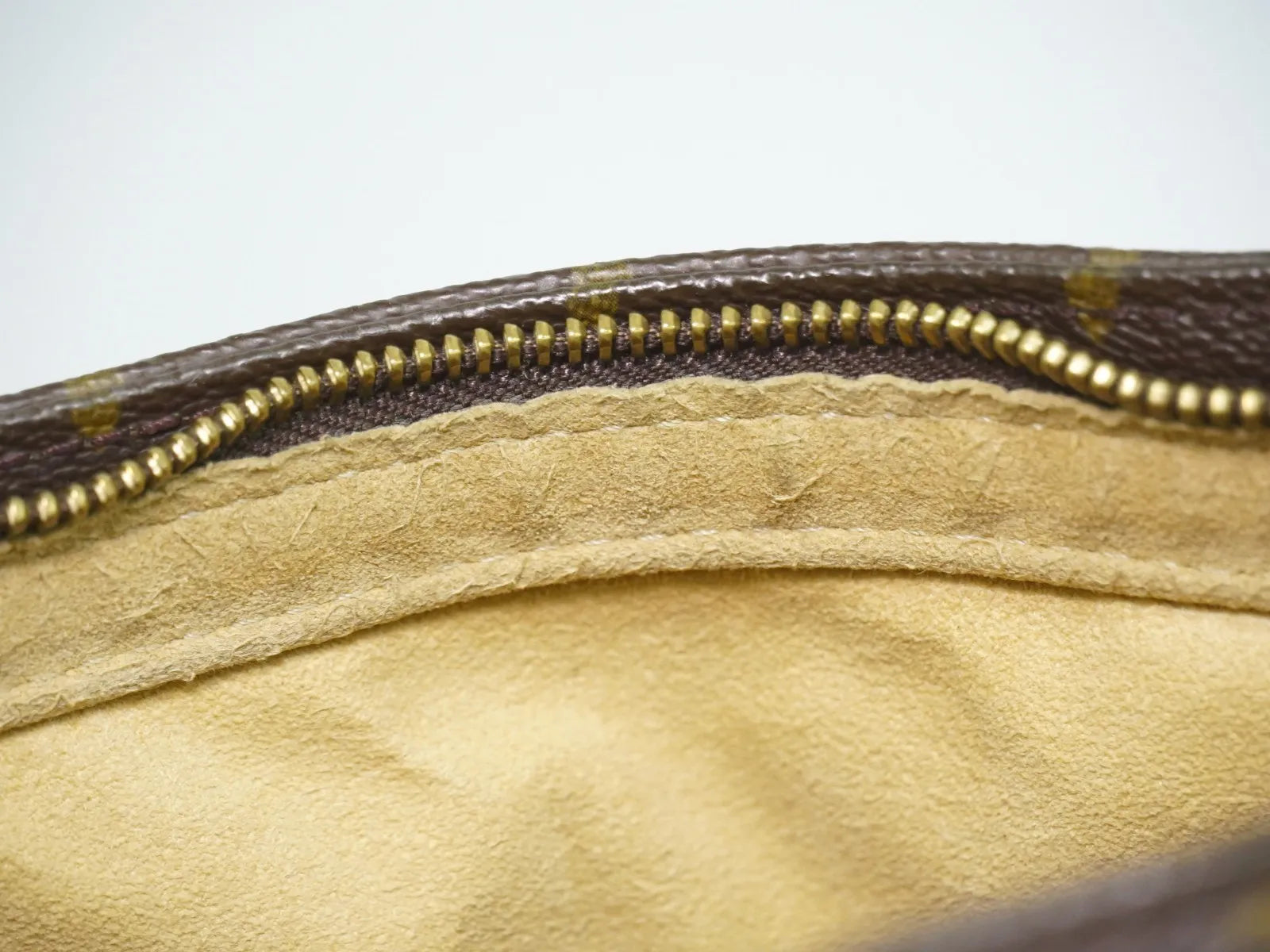 Louis Vuitton Monogram Looping Monogram Canvas Brown Canvas Shoulder Bag Bag (Pre-Owned)