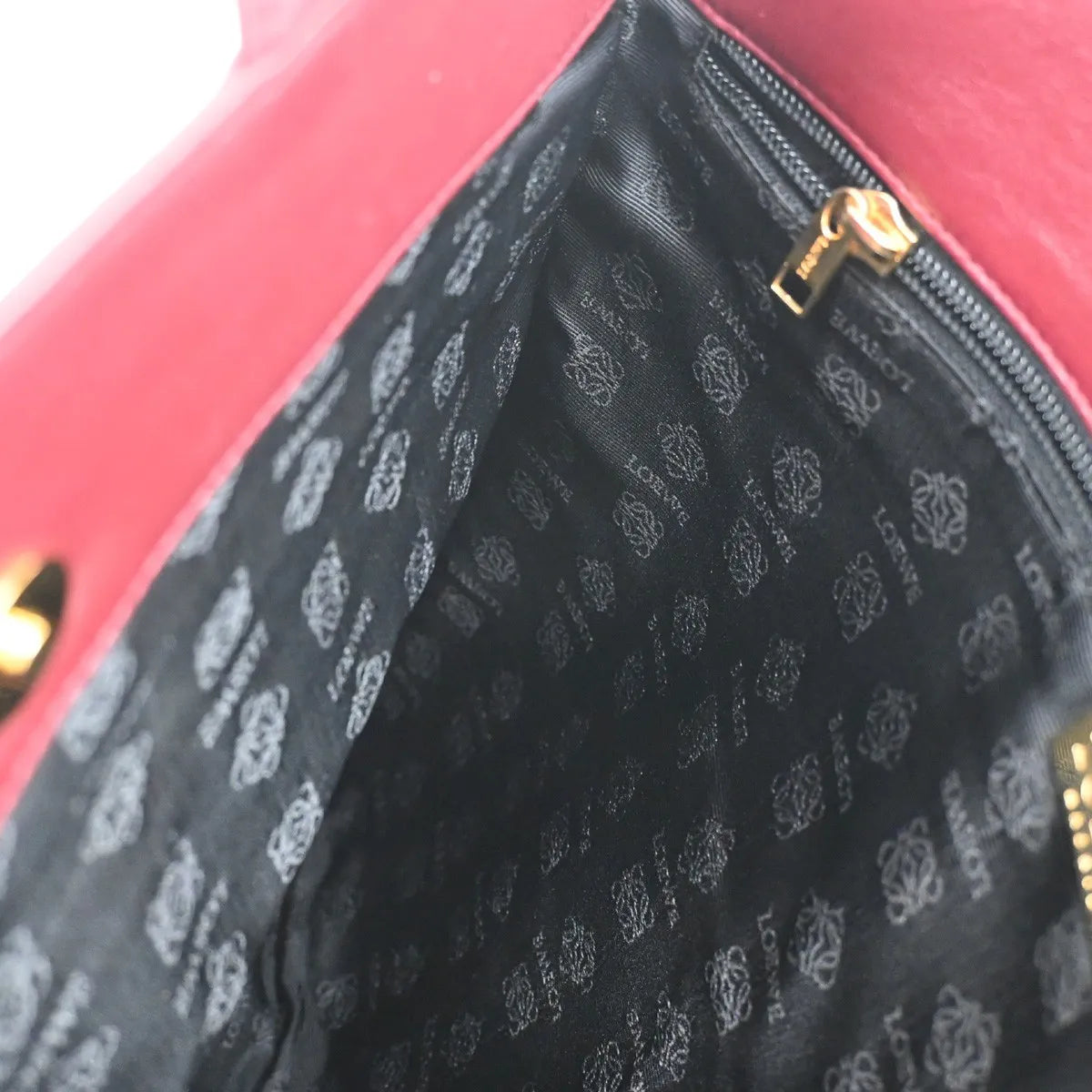 Loewe Anagram Tote Suede Red Suede Tote Bag Bag (Pre-Owned)