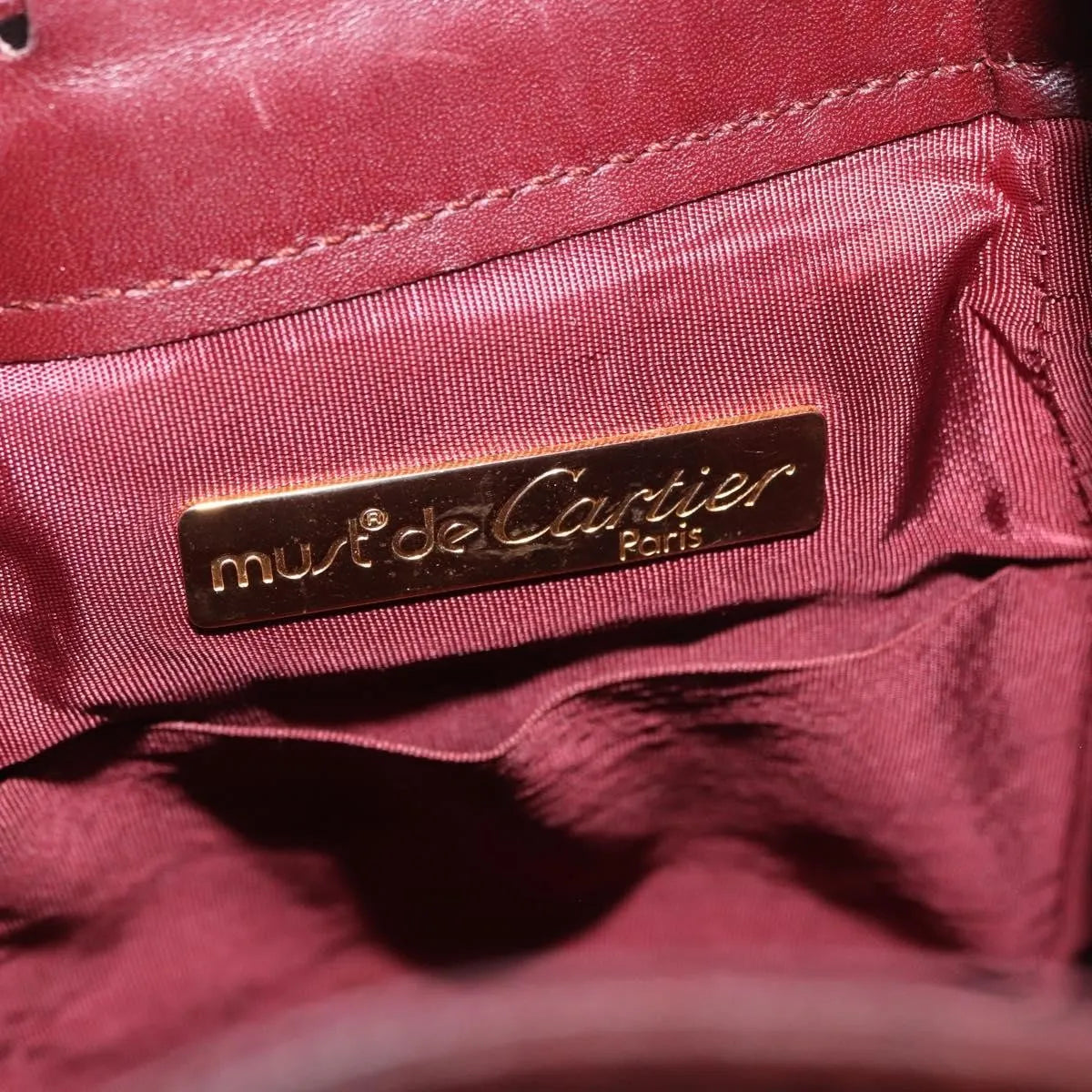 Cartier Must De Cartier Leather Burgundy Leather Shoulder Bag Bag (Pre-Owned)