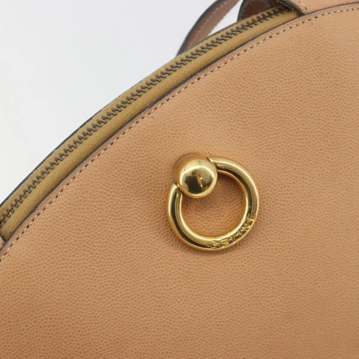 Celine Vintage Leather Beige Leather Shoulder Bag Bag (Pre-Owned)