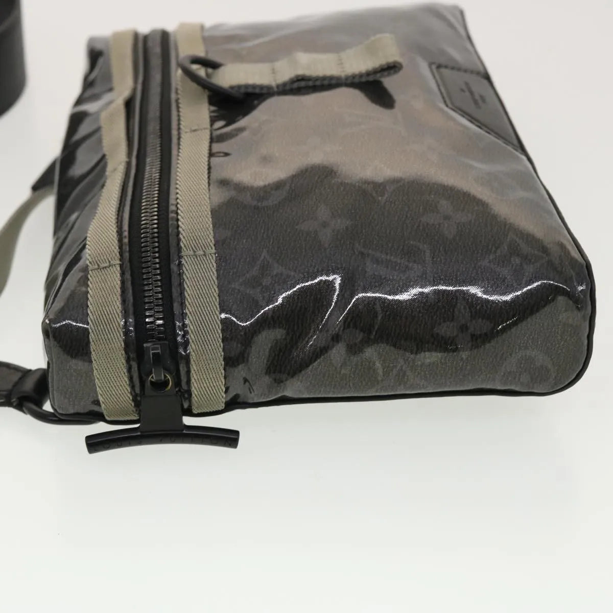 Louis Vuitton Messenger Limited Edition Monogram Eclipse Glaze Canvas Black Canvas Shoulder Bag Bag (Pre-Owned)