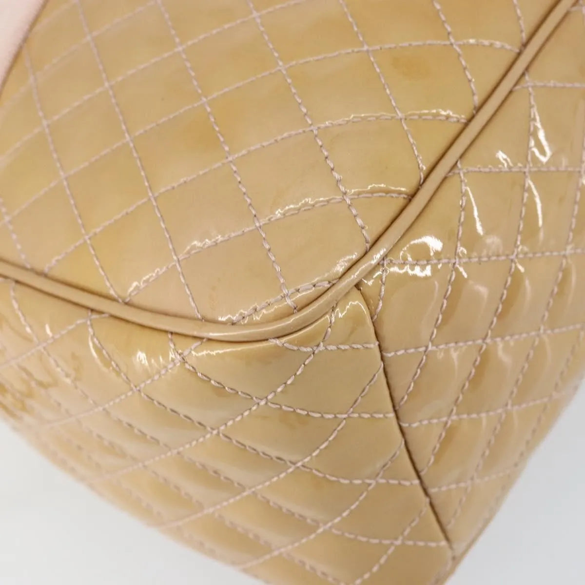 Salvatore Ferragamo Vala Patent Leather Beige Patent_Leather Handbag (Pre-Owned)