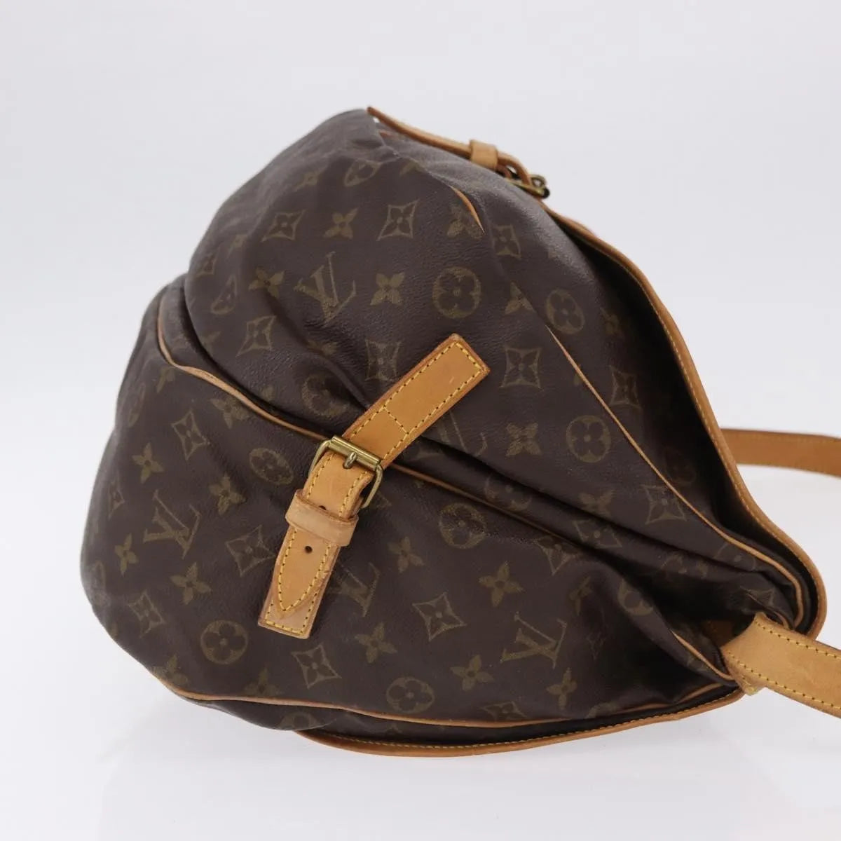 Louis Vuitton Saumur Monogram Brown Canvas Shoulder Bag Bag (Pre-Owned)