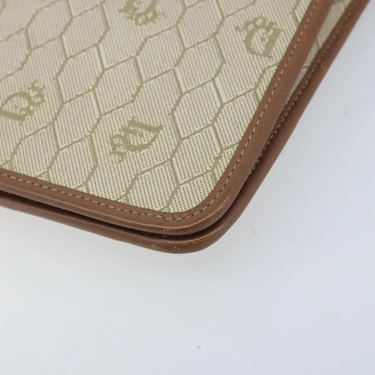 Christian Dior Vintage Honeycomb Chain Canvas Beige Canvas Shoulder Bag Bag (Pre-Owned)