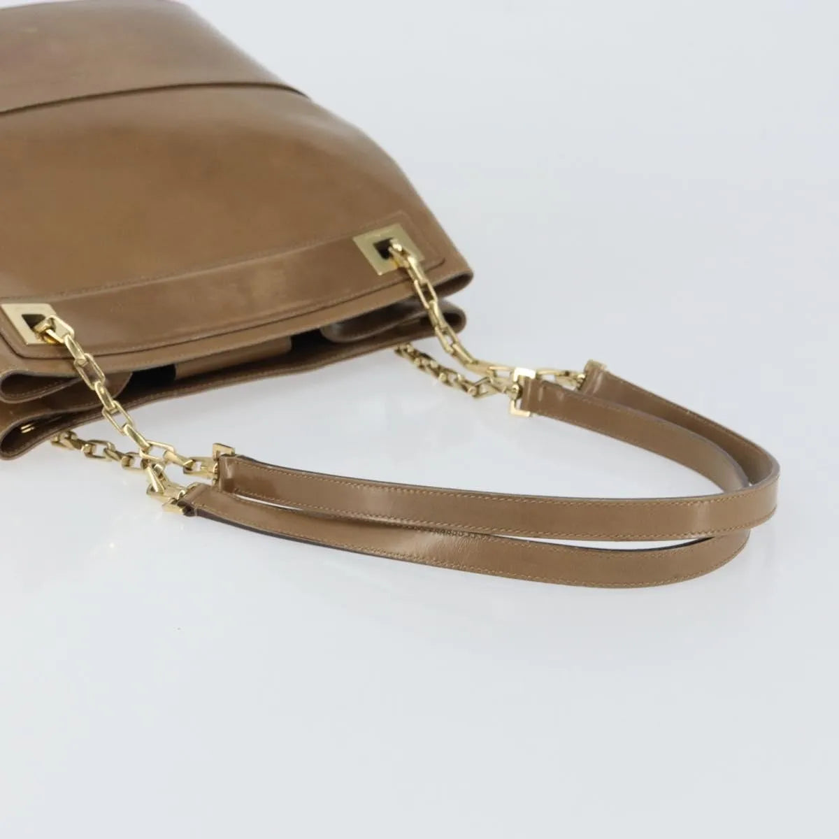 Salvatore Ferragamo Vintage Chain Patent Leather Beige Patent_Leather Shoulder Bag Bag (Pre-Owned)