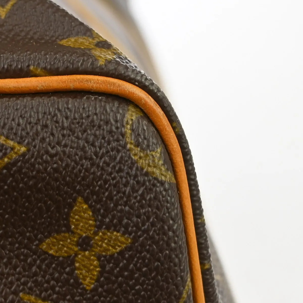 Louis Vuitton Keepall Monogram Canvas Brown Canvas Travel Bag Bag (Pre-Owned)
