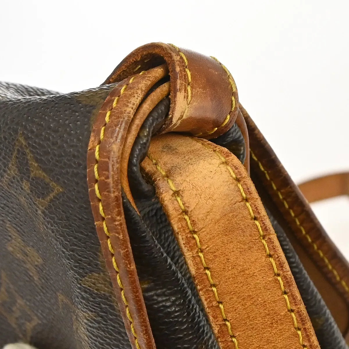 Louis Vuitton Saumur Monogram Brown Canvas Shoulder Bag Bag (Pre-Owned)
