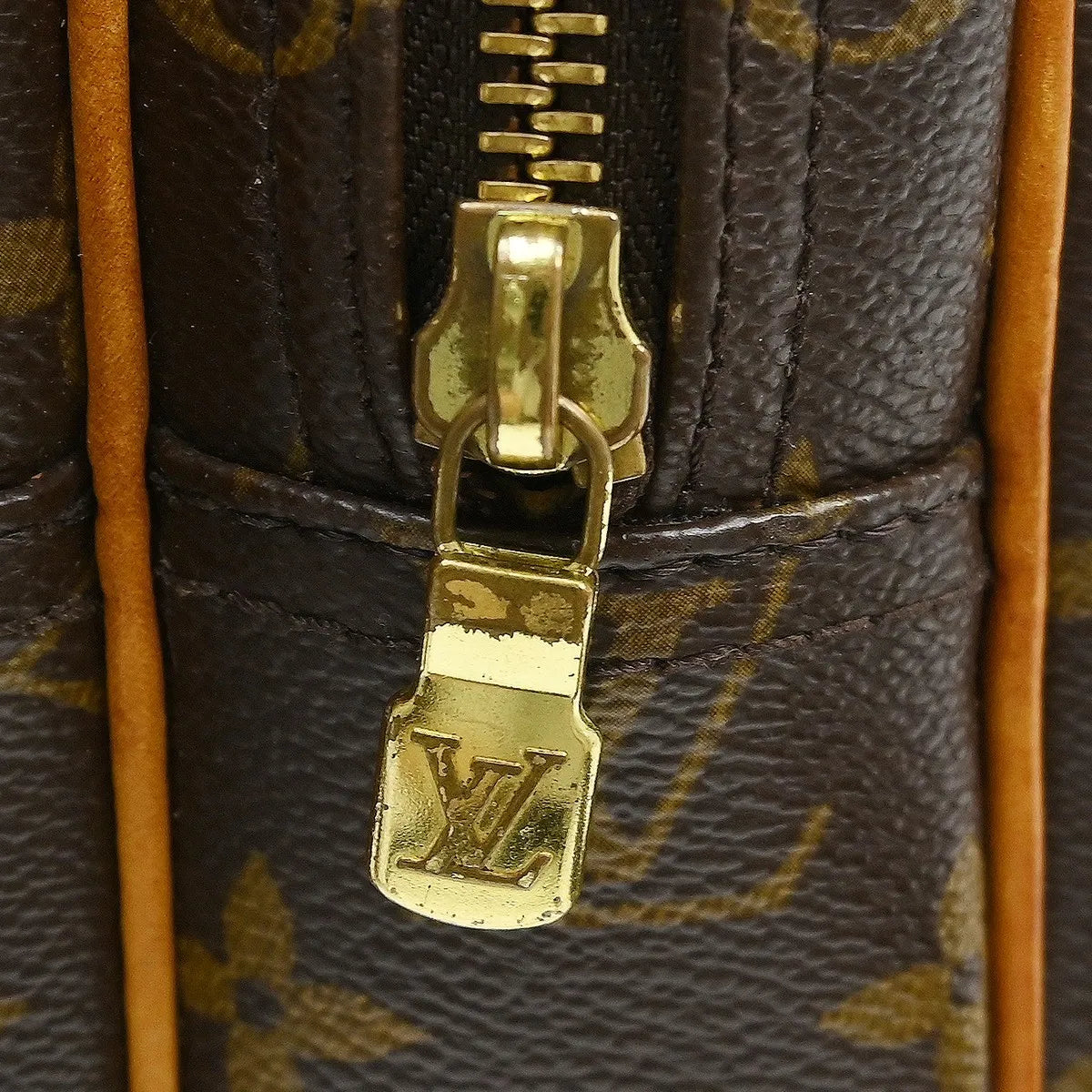 Louis Vuitton Reporter Monogram Canvas Brown Canvas Shoulder Bag Bag (Pre-Owned)