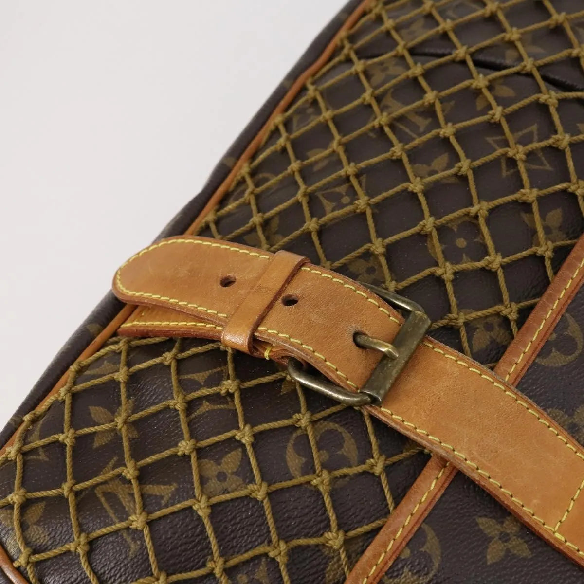 Louis Vuitton Congo Messenger Monogram Canvas Brown Canvas Shoulder Bag Bag (Pre-Owned)