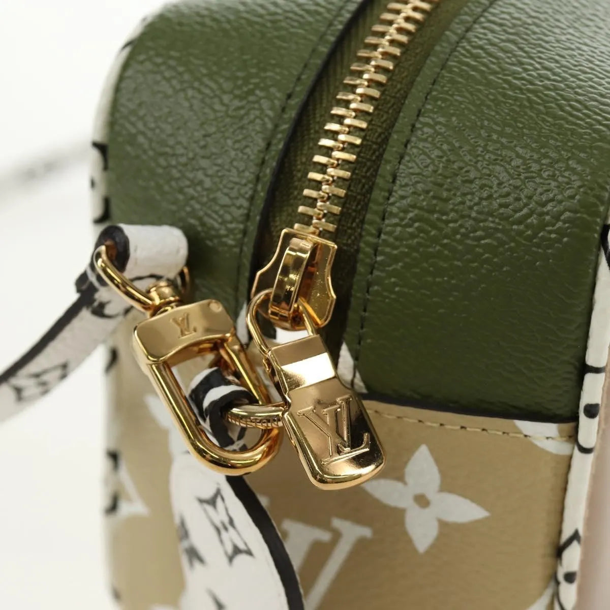 Louis Vuitton Beach Limited Edition Colored Monogram Giant Green Canvas Clutche & Pouche Bag (Pre-Owned)