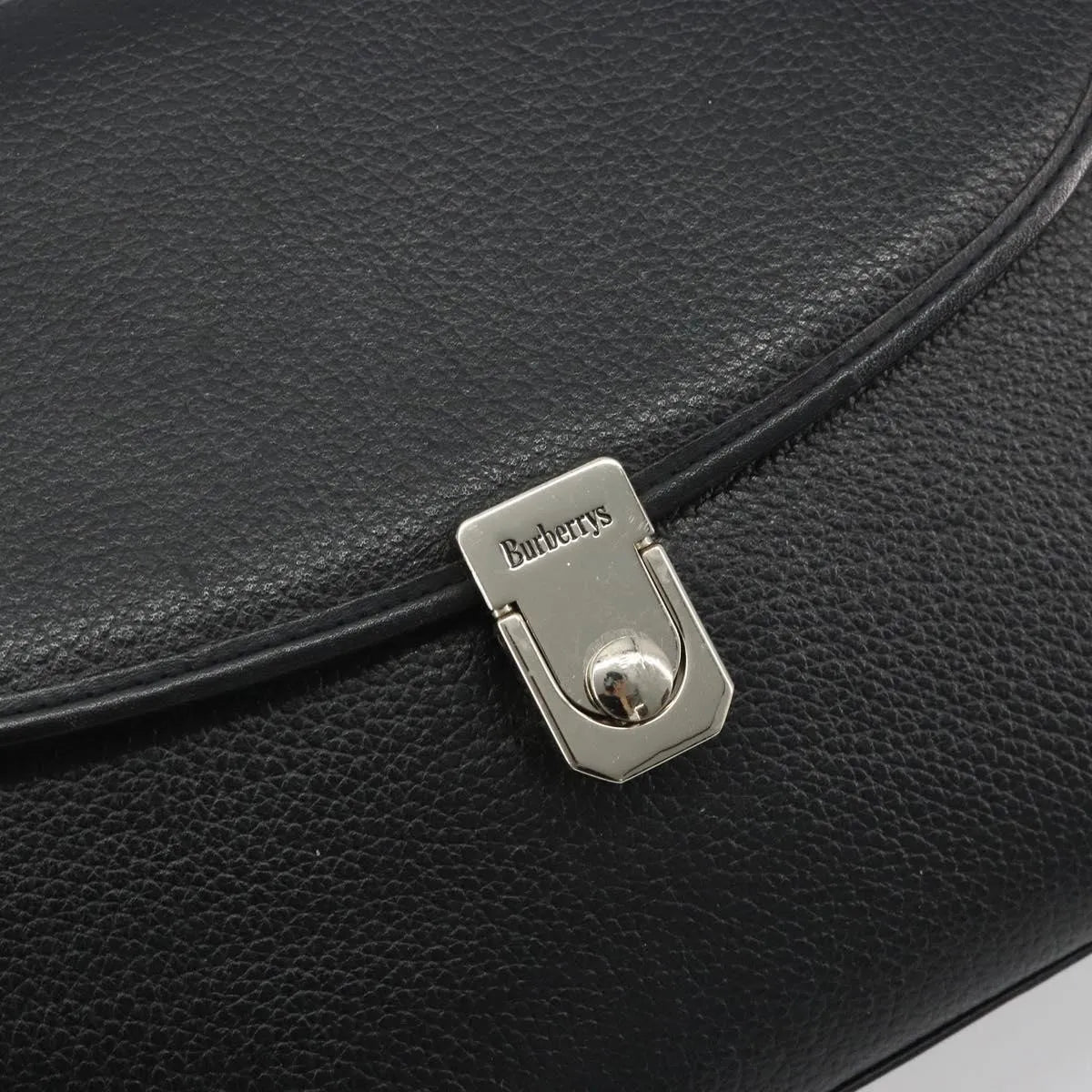 Burberry Vintage Leather Black Leather Handbag (Pre-Owned)