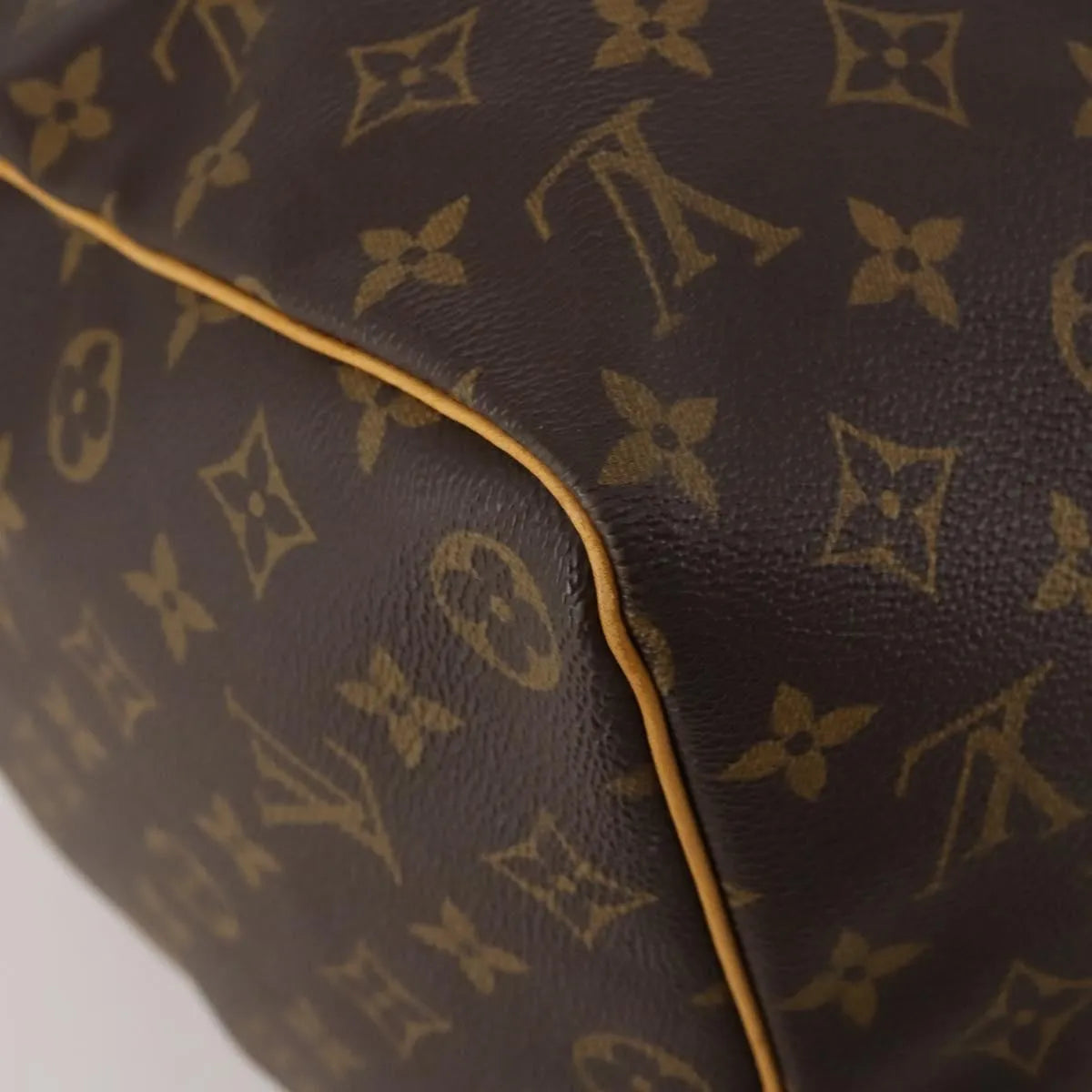 Louis Vuitton Keepall Monogram Canvas Brown Canvas Travel Bag Bag (Pre-Owned)