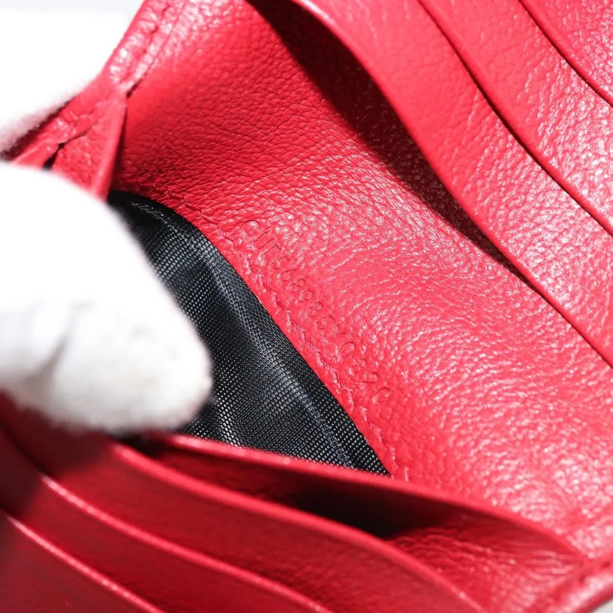 Saint Laurent Zipped Bifold Leather Red Leather Wallets Accessory (Pre-Owned)