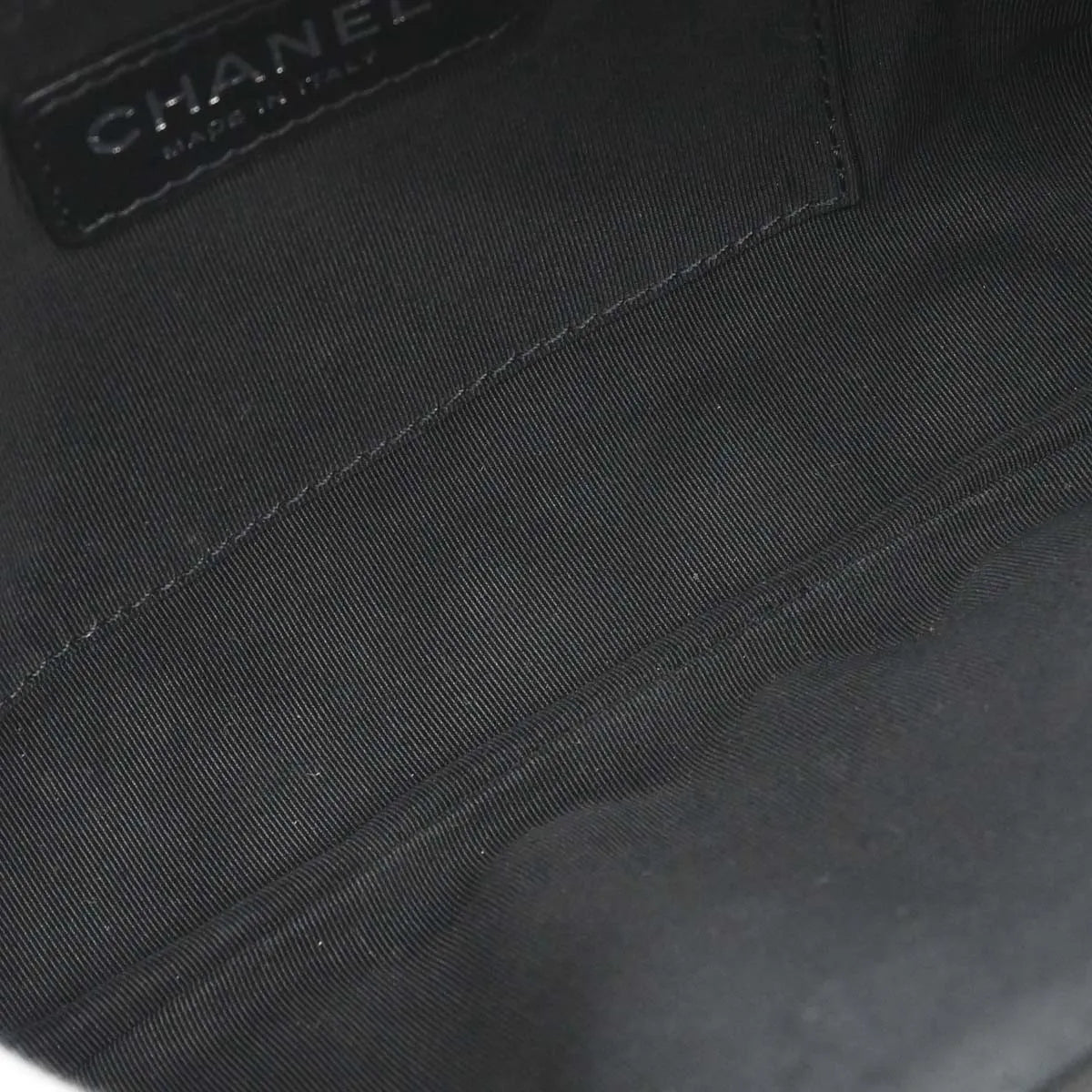 Chanel Bum Leather Black Leather Handbag (Pre-Owned)