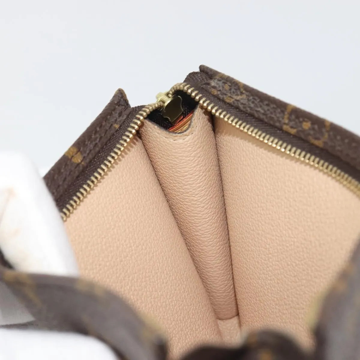 Louis Vuitton Bucket Monogram Brown Canvas Clutche & Pouche Bag (Pre-Owned)