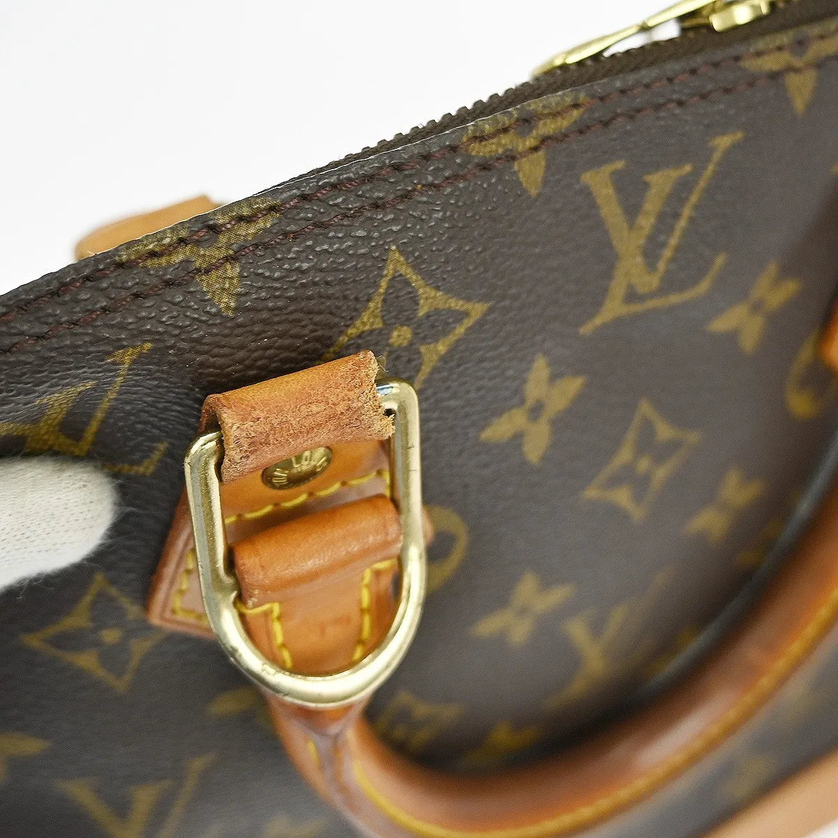 Louis Vuitton Alma Monogram Brown Canvas Handbag (Pre-Owned)