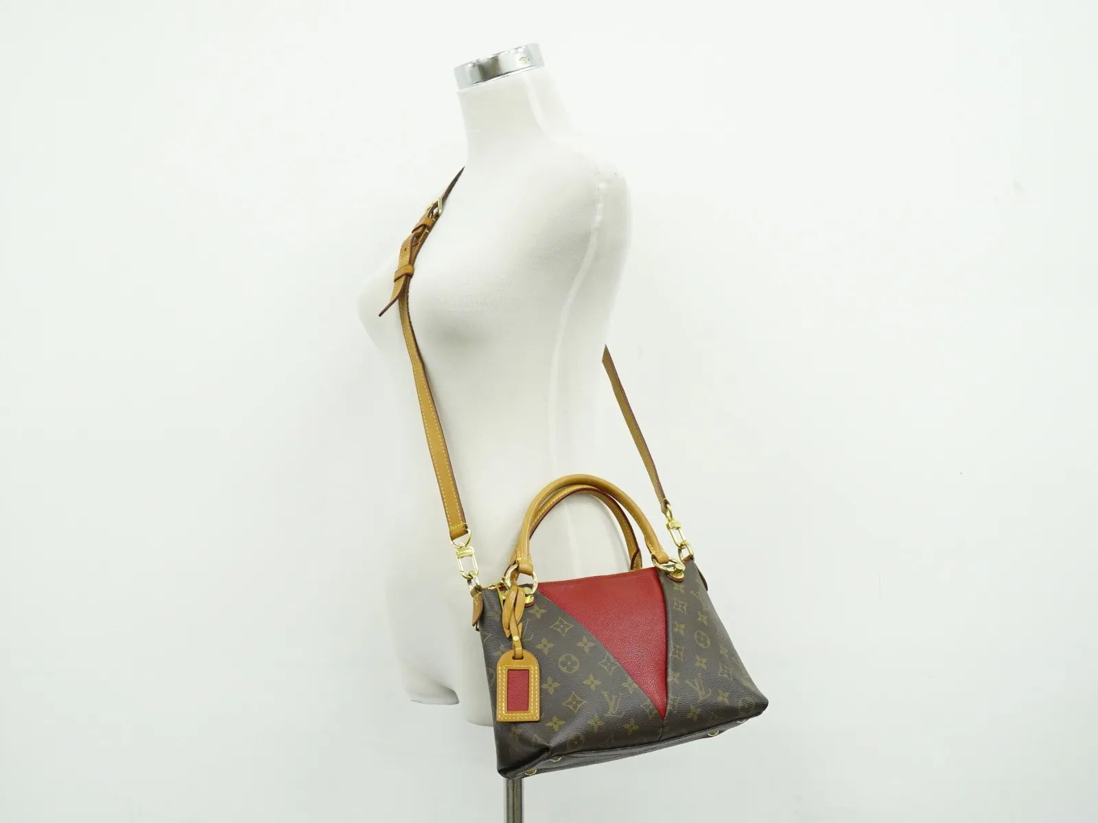 Louis Vuitton V Tote Monogram Canvas And Leather Brown Canvas Handbag (Pre-Owned)