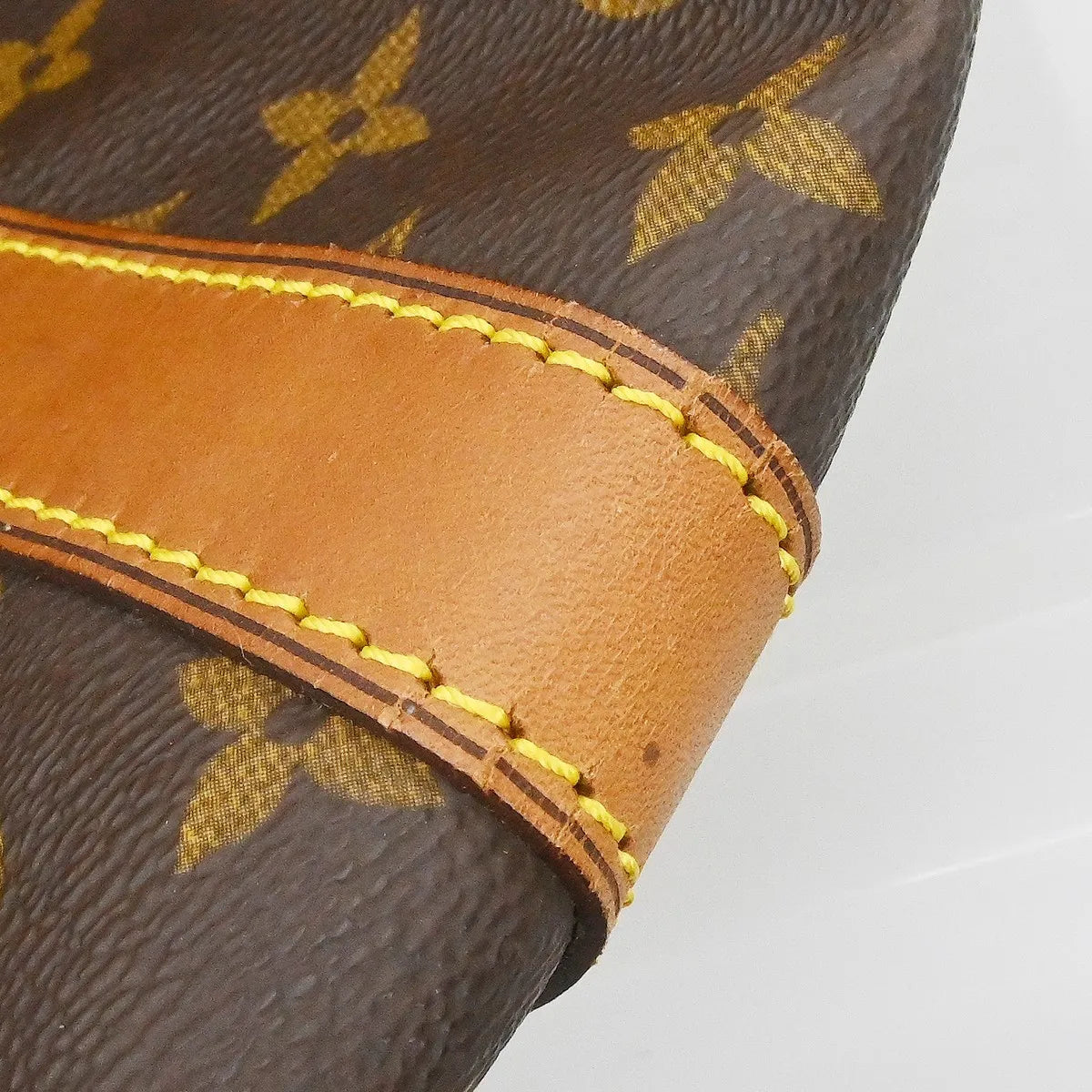 Louis Vuitton Keepall Monogram Canvas Brown Canvas Travel Bag Bag (Pre-Owned)