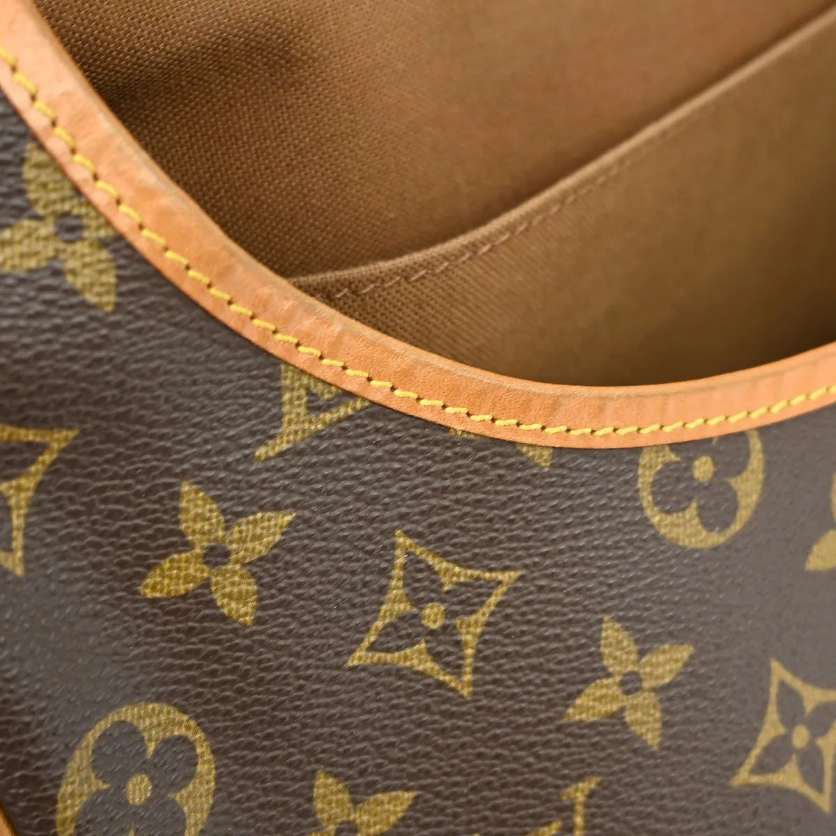 Louis Vuitton Saumur Monogram Canvas Brown Canvas Shoulder Bag Bag (Pre-Owned)