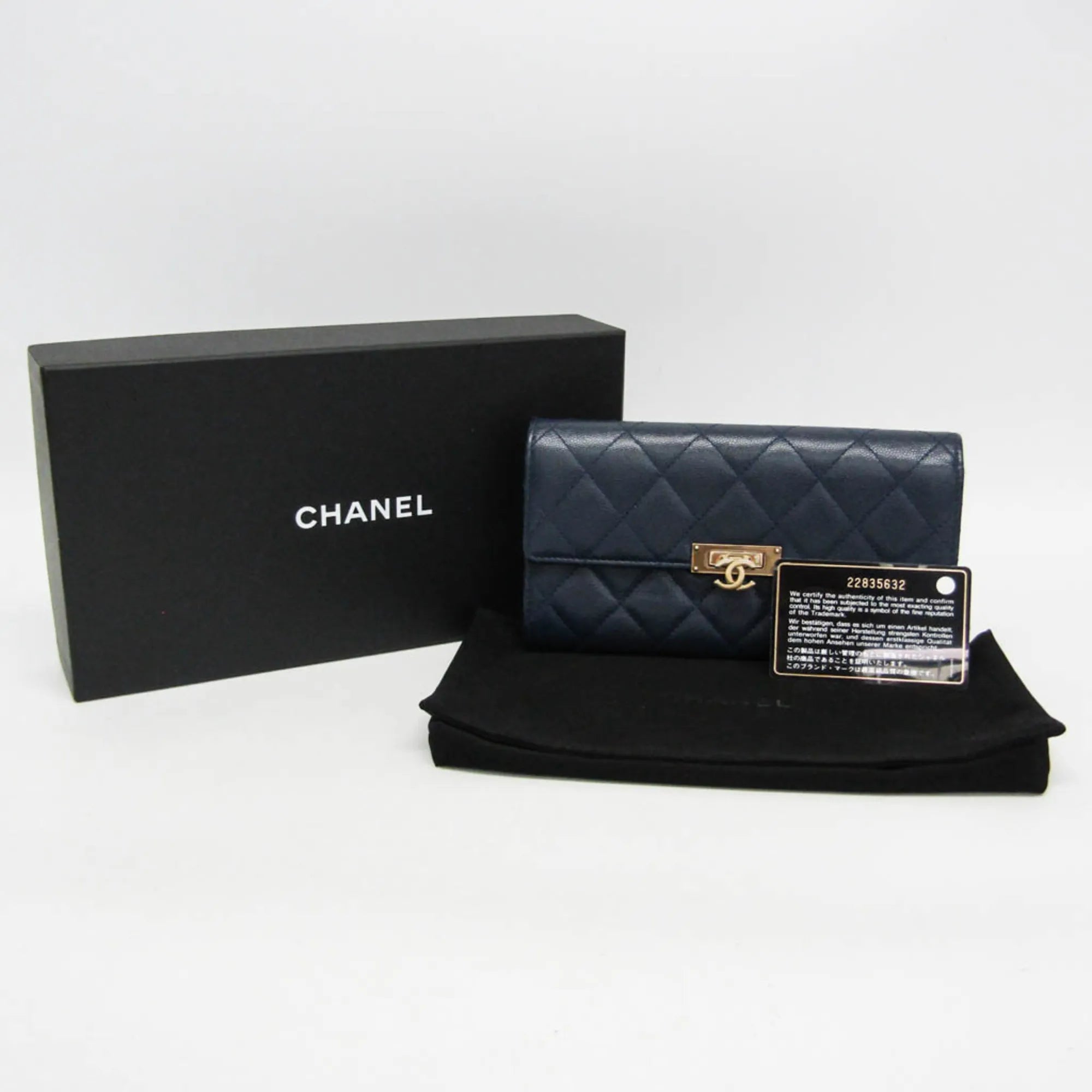 Chanel Matelasse Zippy Cc Navy Calfskin Wallets Accessory (Pre-Owned)
