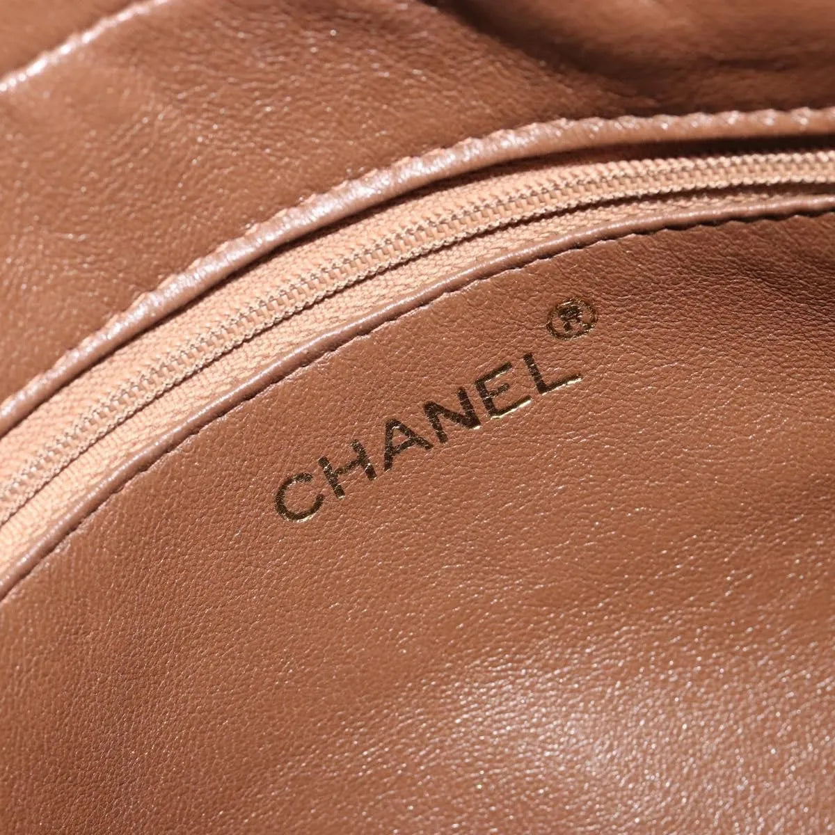 Chanel Vintage Diamond Cc Flap Pocket Quilted Lambskin Beige Leather Shoulder Bag Bag (Pre-Owned)