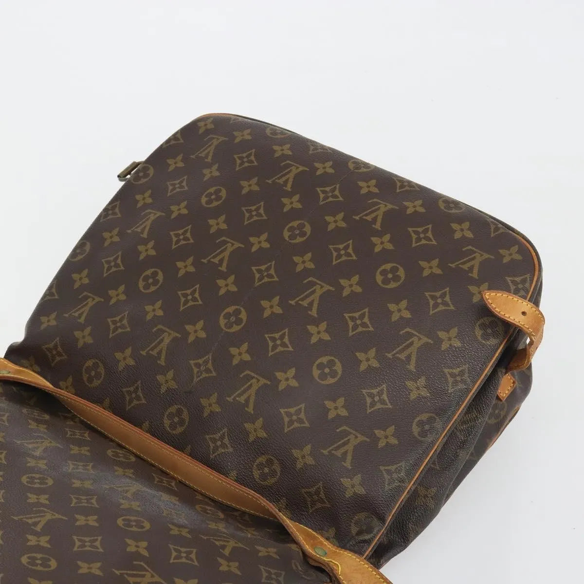 Louis Vuitton Saumur Monogram Brown Canvas Shoulder Bag Bag (Pre-Owned)