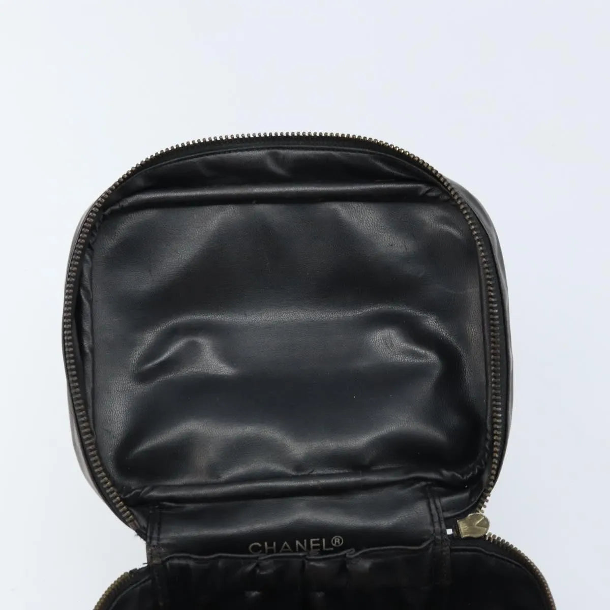 Chanel Vintage Cosmetic Case Lambskin Black Leather Clutche & Pouche Bag (Pre-Owned)