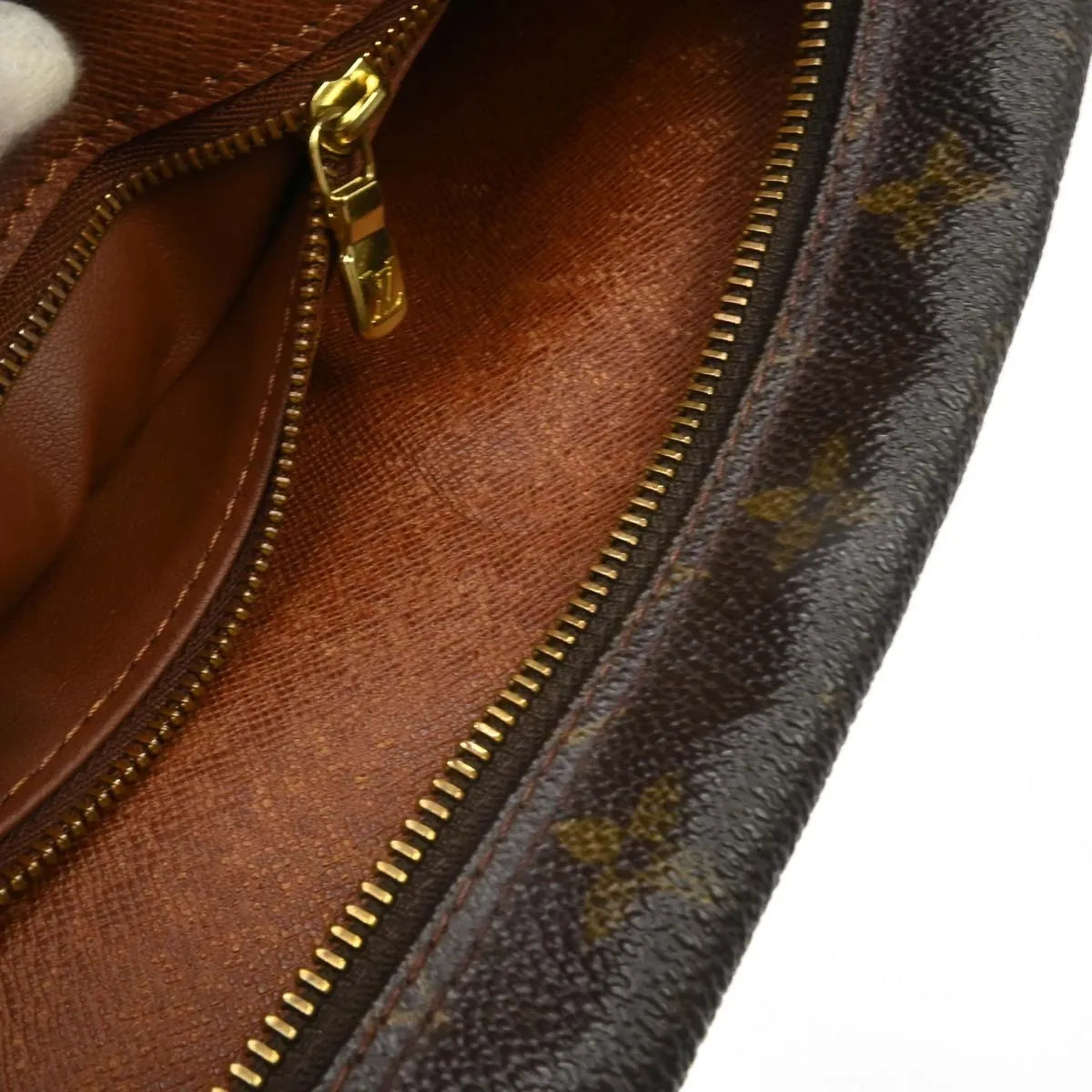 Louis Vuitton Nil Messenger Monogram Canvas Brown Canvas Shoulder Bag Bag (Pre-Owned)