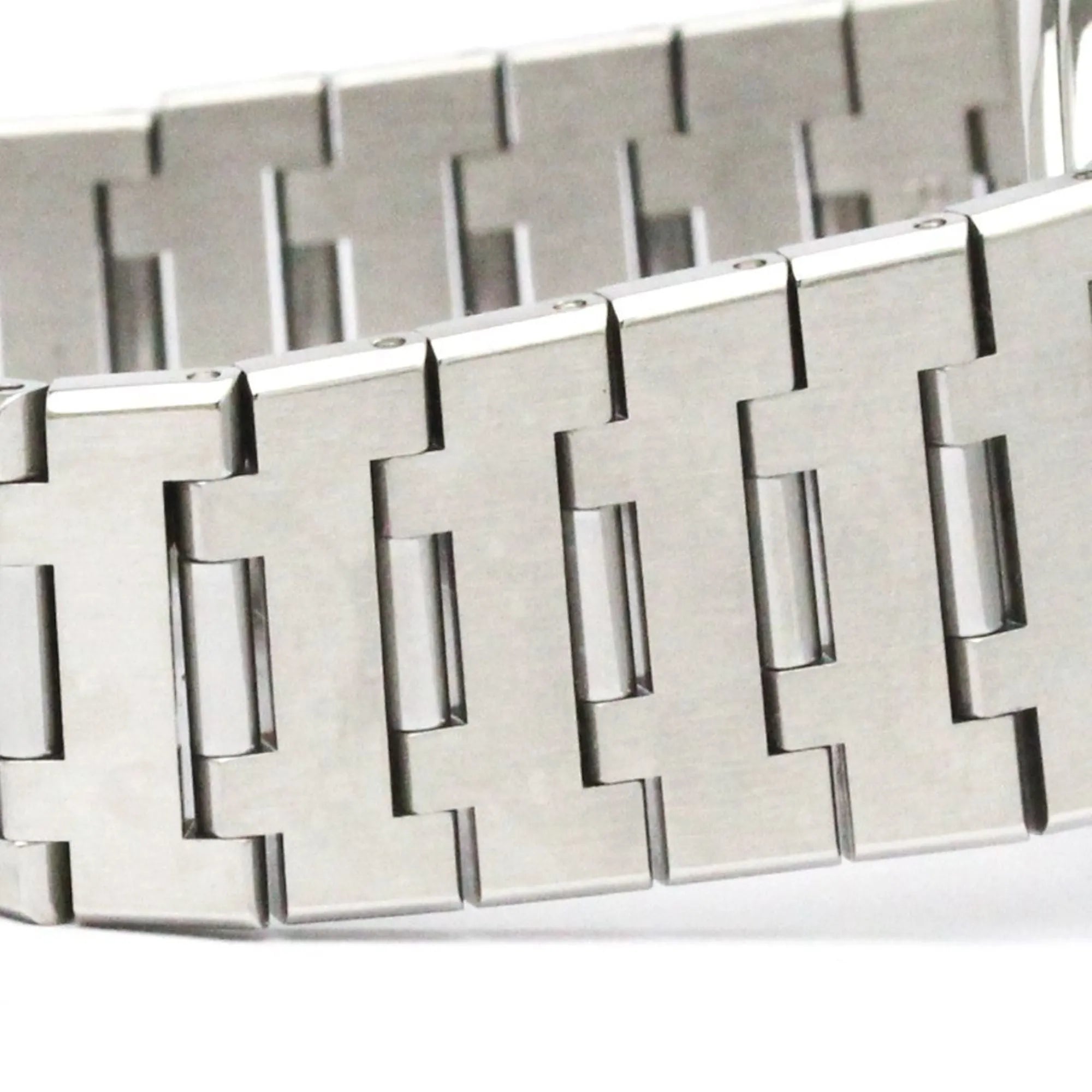 Bvlgari Bvlgari Quartz Stainless Steel Watch (Pre-Owned)