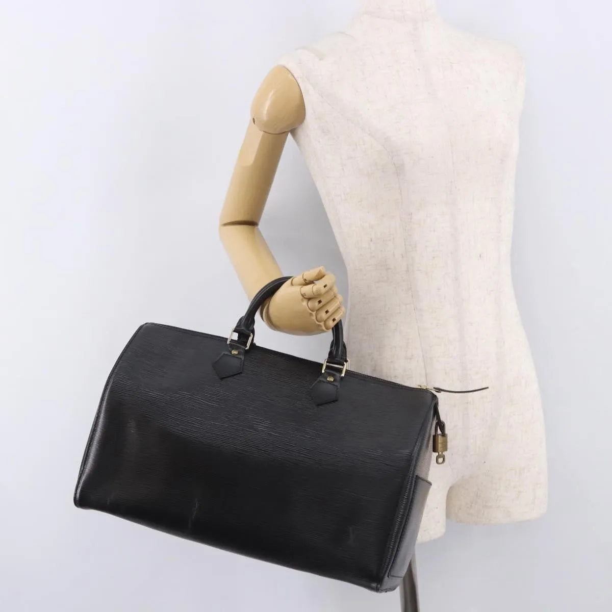 Louis Vuitton Speedy Epi Leather Black Leather Handbag (Pre-Owned)