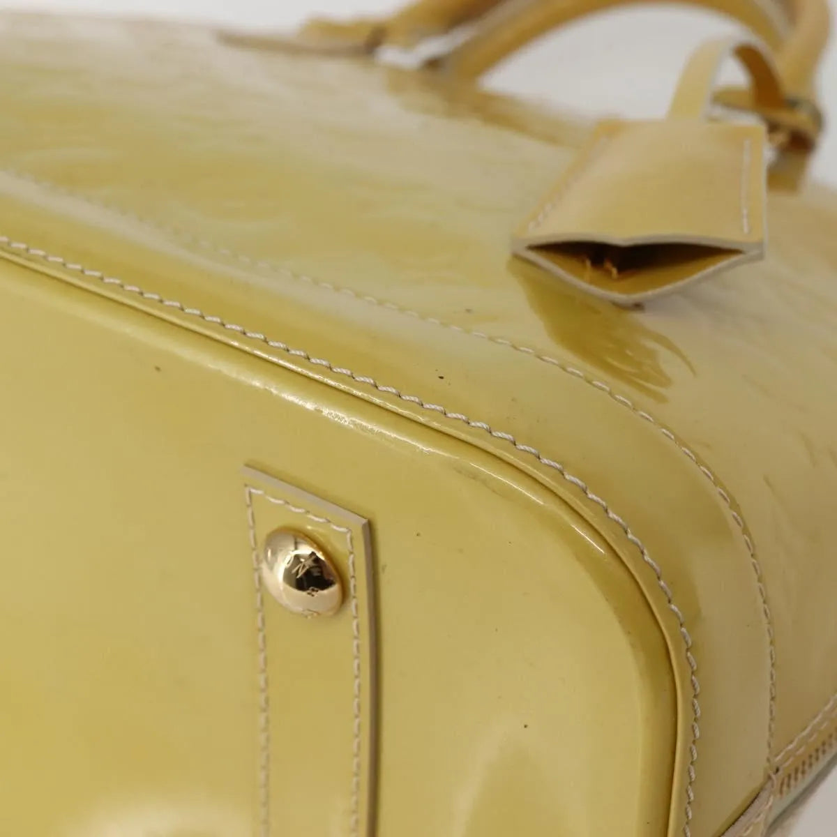 Louis Vuitton Alma Monogram Vernis Beige Patent_Leather Handbag (Pre-Owned)