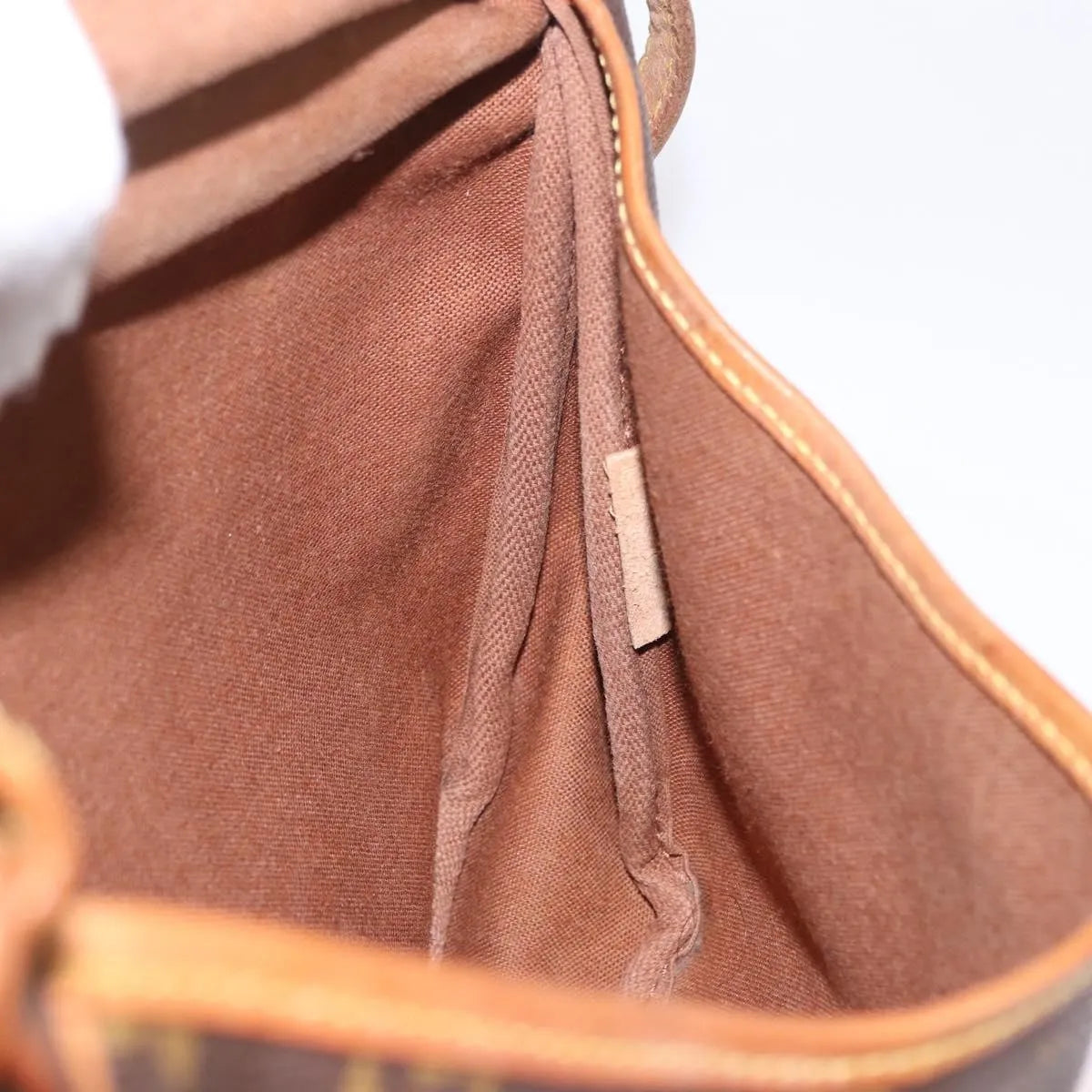 Louis Vuitton Saumur Monogram Brown Canvas Shoulder Bag Bag (Pre-Owned)