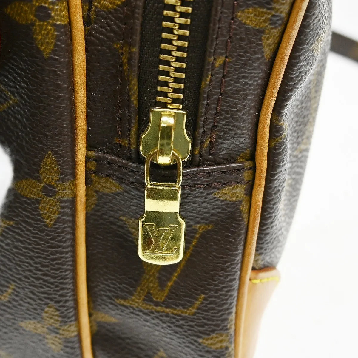 Louis Vuitton Amazone Monogram Canvas Brown Canvas Shoulder Bag Bag (Pre-Owned)