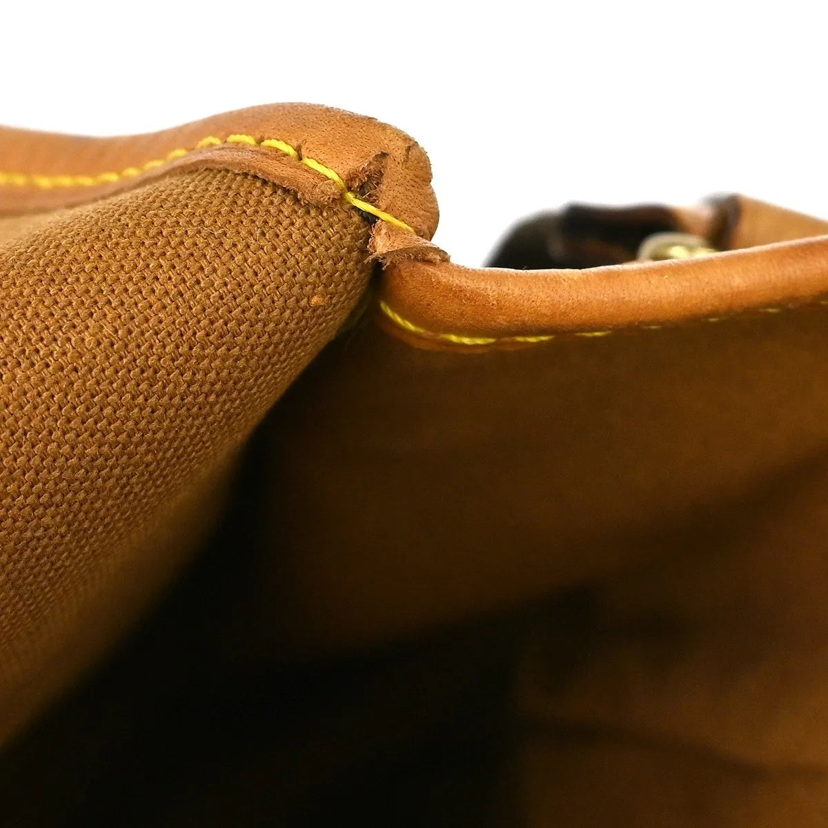Louis Vuitton Sac Gibeciere Messenger Monogram Canvas Brown Canvas Shoulder Bag Bag (Pre-Owned)