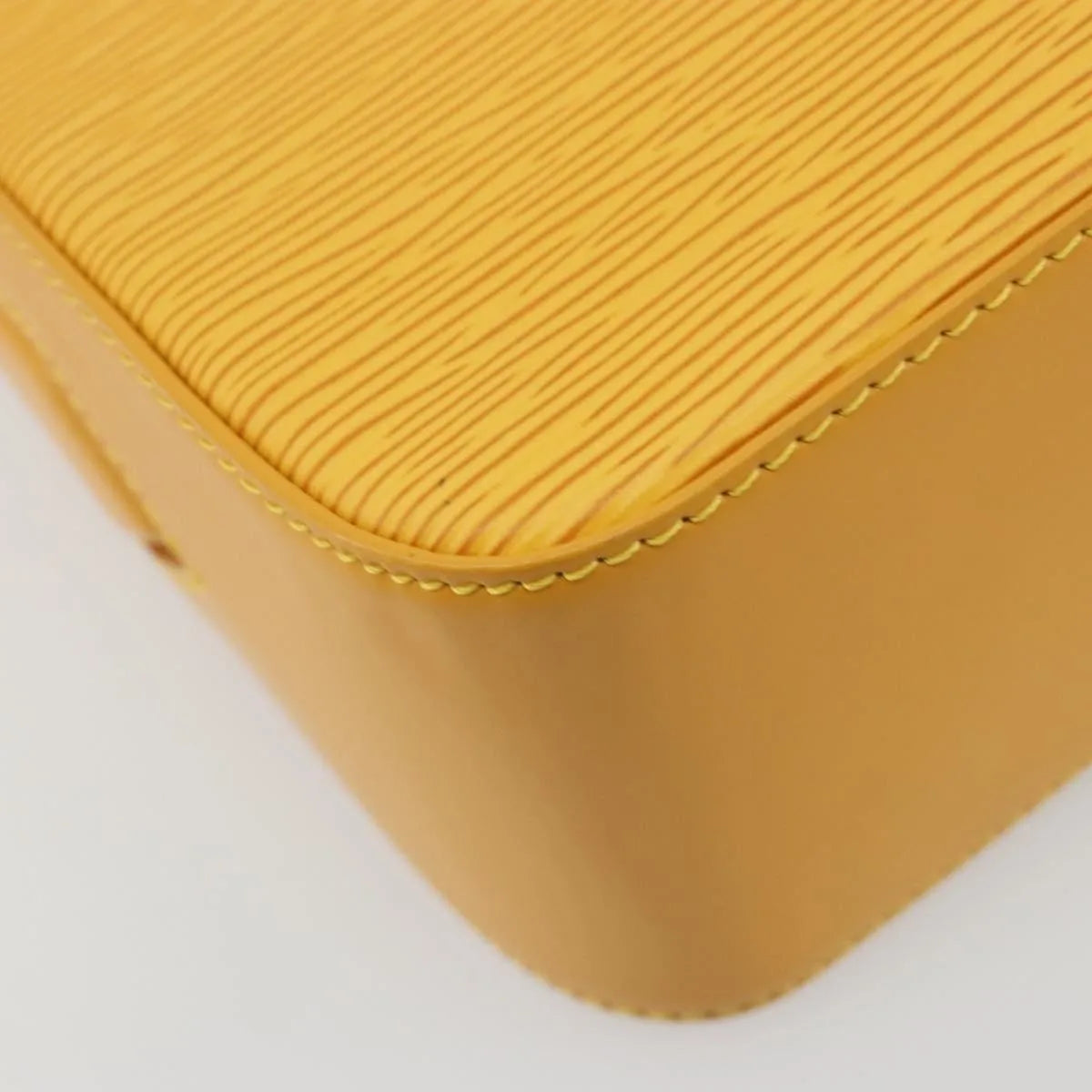 Louis Vuitton Buci Epi Leather Yellow Leather Shoulder Bag Bag (Pre-Owned)