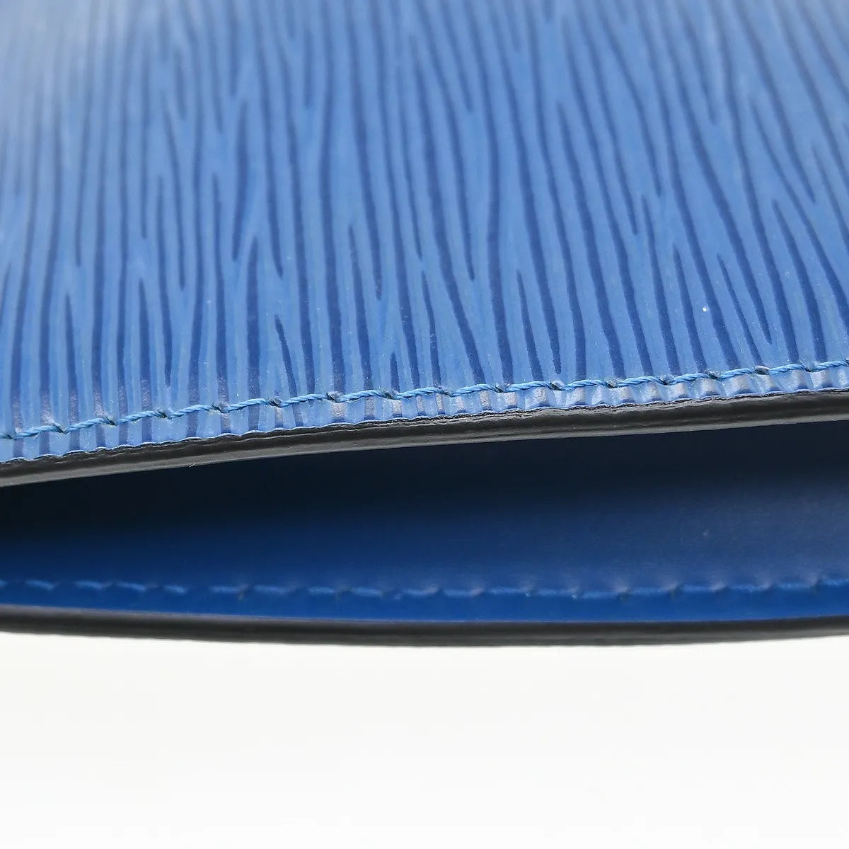 Louis Vuitton Pochette Accessoires Epi Leather Blue Leather Clutche & Pouche Bag (Pre-Owned)