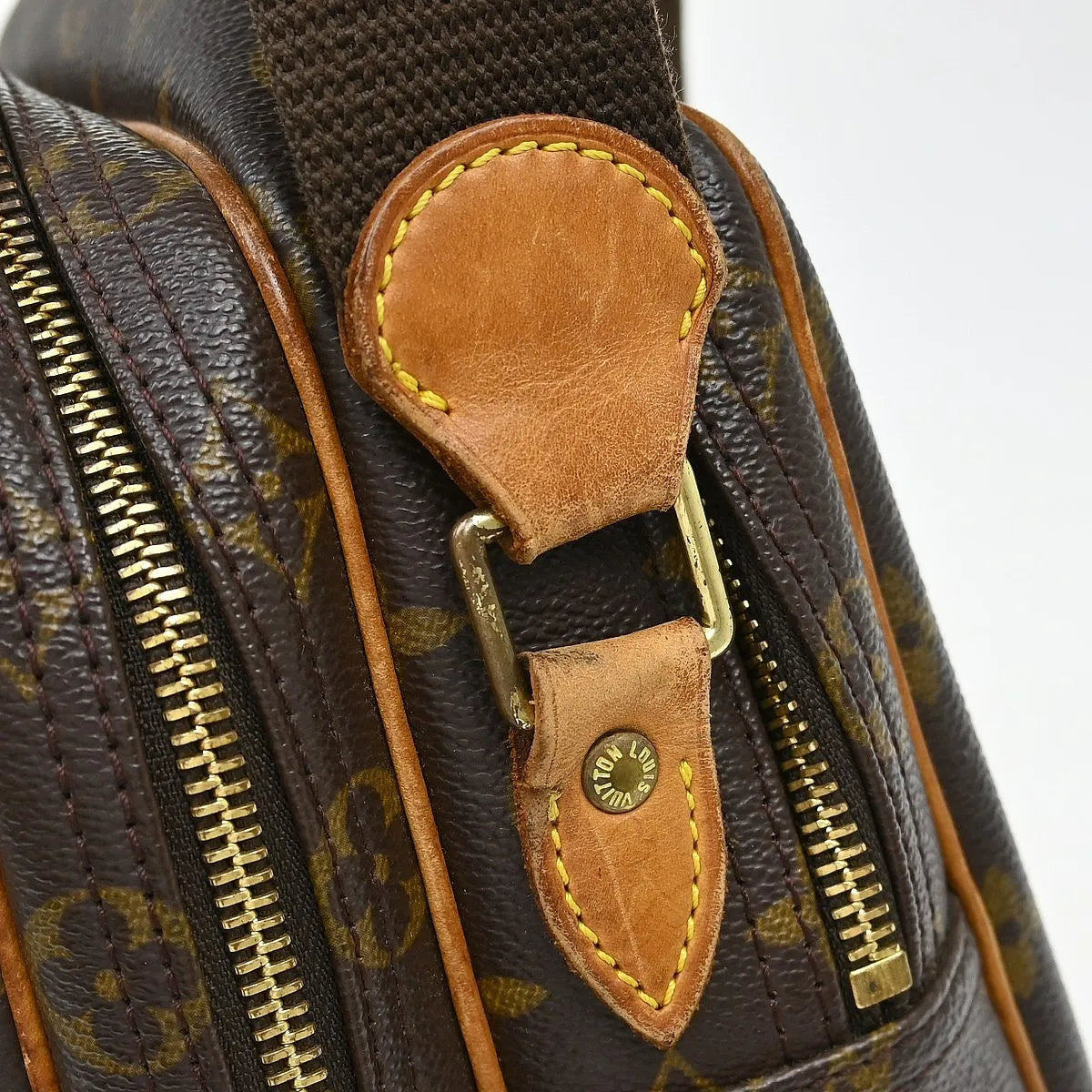 Louis Vuitton Reporter Bag Monogram Canvas Brown Canvas Shoulder Bag Bag (Pre-Owned)