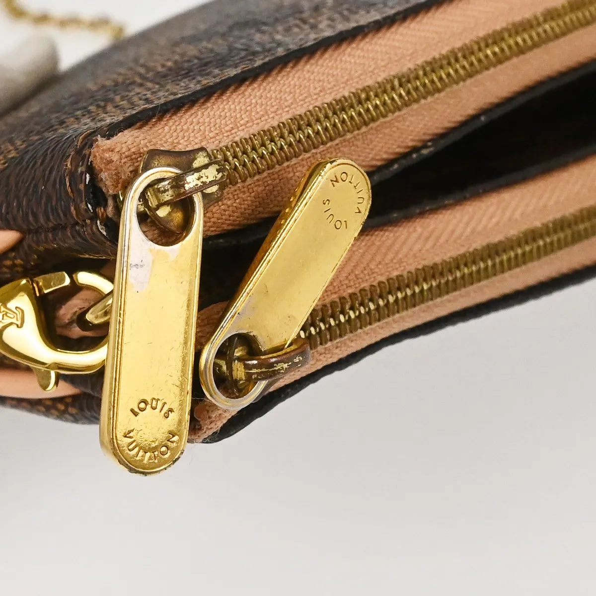 Louis Vuitton Double Zip Pochette Damier Ebene Brown Canvas Clutche & Pouche Bag (Pre-Owned)