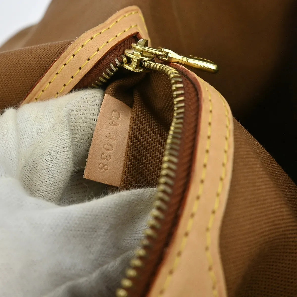 Louis Vuitton Abbesses Messenger Monogram Canvas Brown Canvas Shoulder Bag Bag (Pre-Owned)