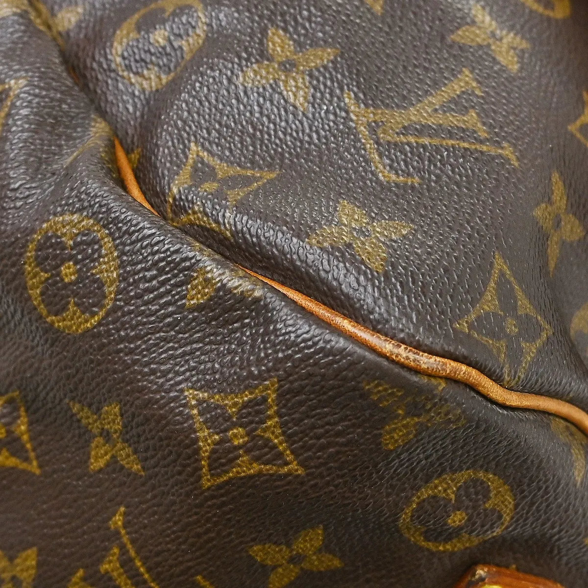 Louis Vuitton Saumur Monogram Canvas Brown Canvas Shoulder Bag Bag (Pre-Owned)