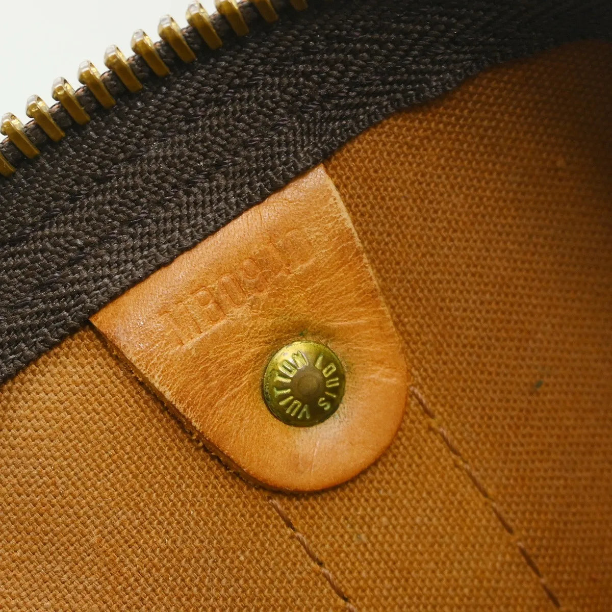 Louis Vuitton Keepall Monogram Canvas Brown Canvas Travel Bag Bag (Pre-Owned)