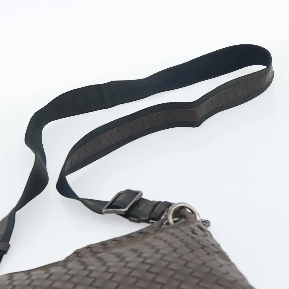 Bottega Veneta Flat Messenger Intrecciato Nappa Brown Leather Crossbody Bag Bag (Pre-Owned)