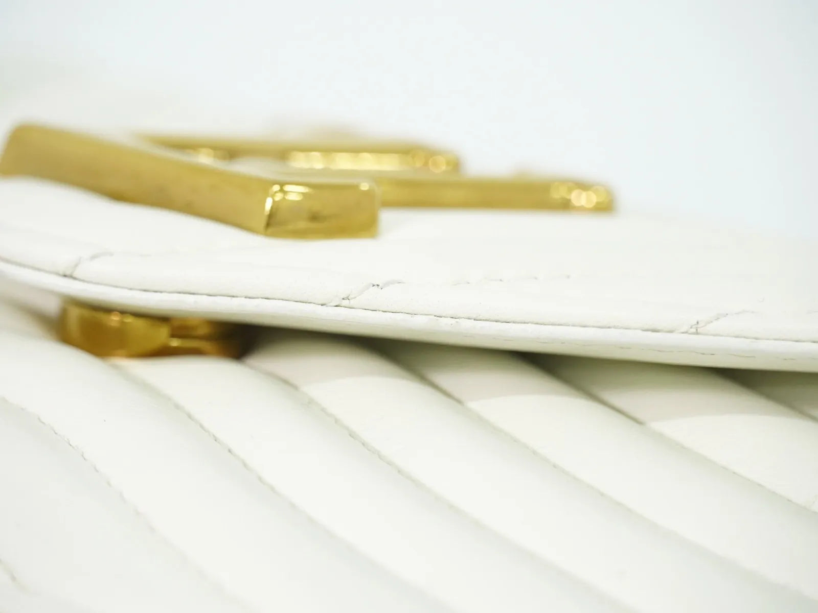 Louis Vuitton New Wave Multi Pochette Quilted Leather White Leather Shoulder Bag Bag (Pre-Owned)