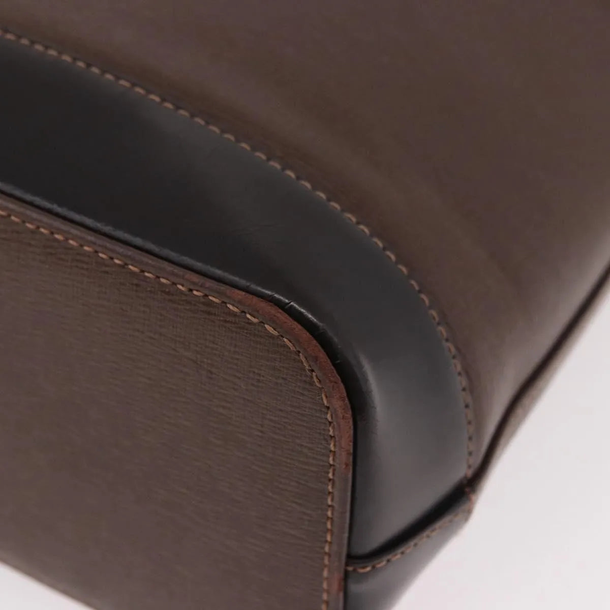 Burberry Vintage Leather Brown Leather Shoulder Bag Bag (Pre-Owned)