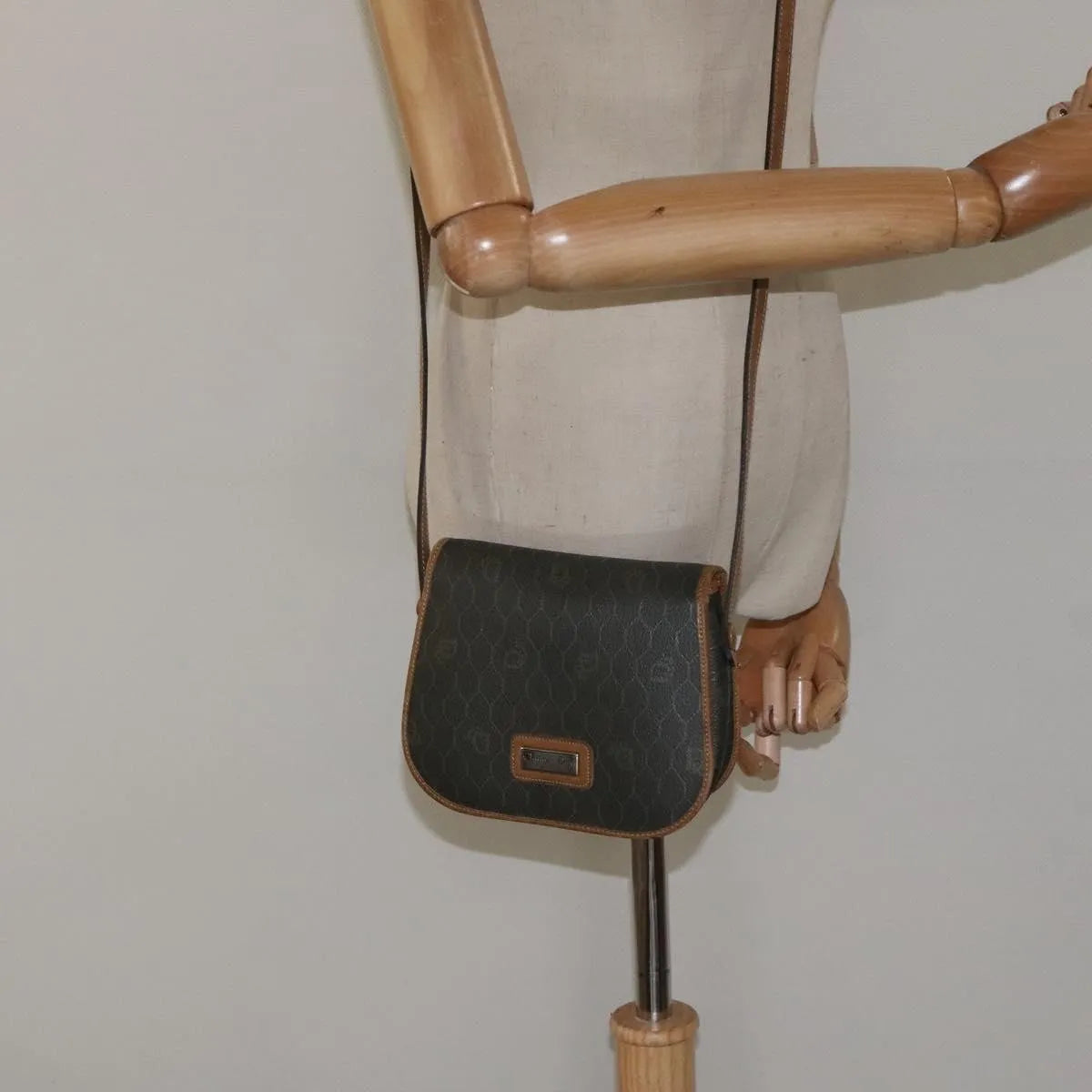 Christian Dior Vintage Honeycomb Flap Coated Canvas Khaki Canvas Shoulder Bag Bag (Pre-Owned)