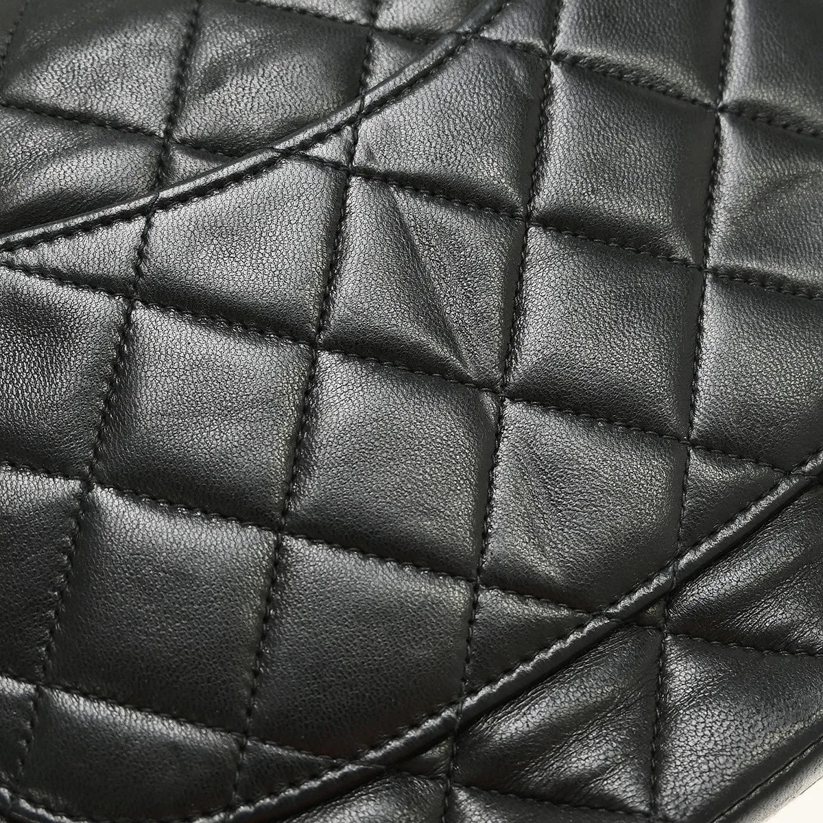 Chanel Timeless - Classic Double Flap Quilted Lambskin Black Leather Shoulder Bag Bag (Pre-Owned)