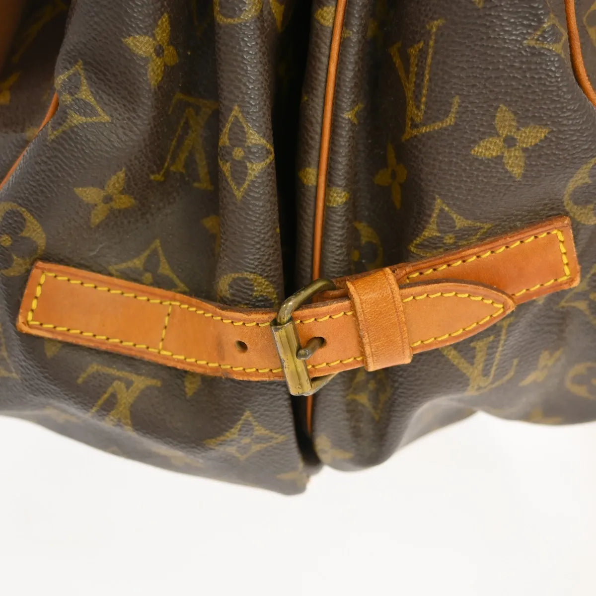 Louis Vuitton Saumur Monogram Canvas Brown Canvas Shoulder Bag Bag (Pre-Owned)
